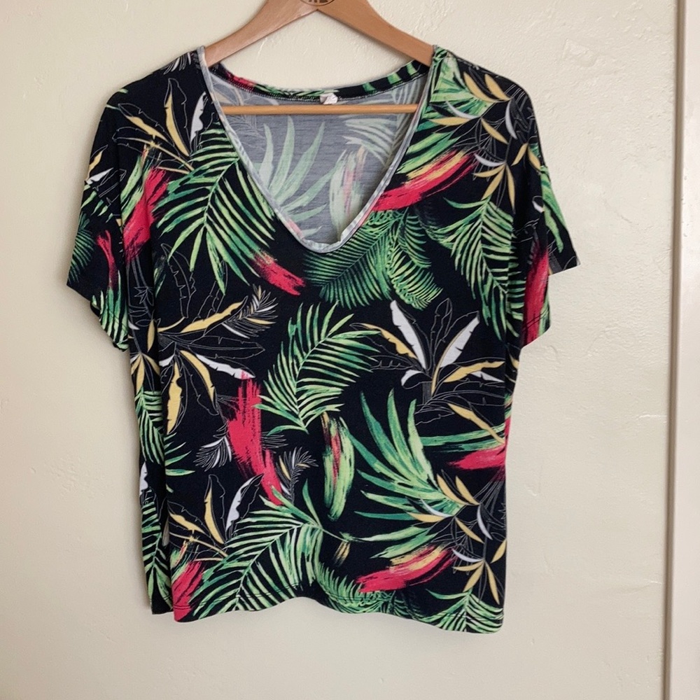 Tropical print short sleeved tee from ideology size XL